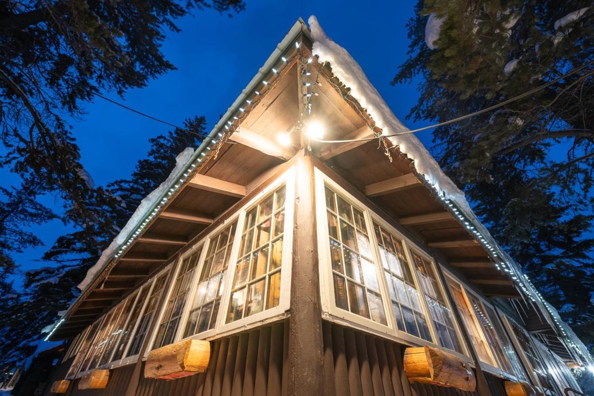 Storm Mountain Lodge & Cabins Касл-Джанкшен Экстерьер фото