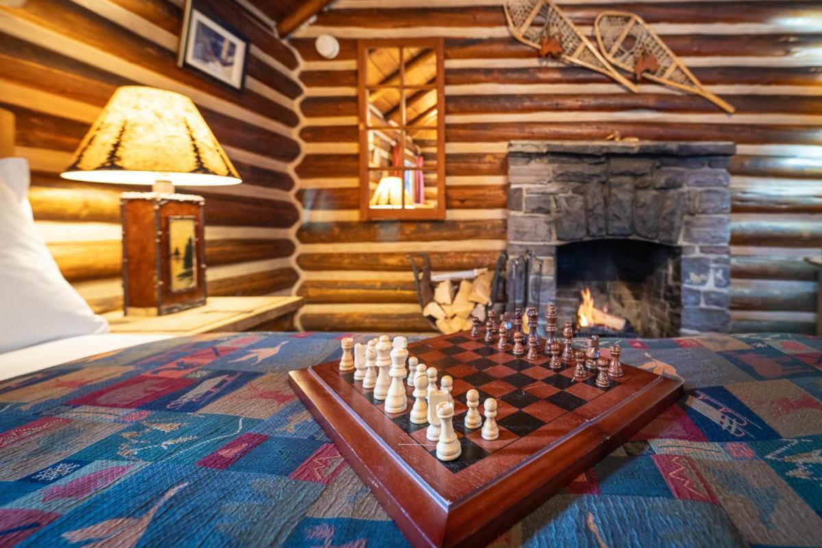 Storm Mountain Lodge & Cabins Касл-Джанкшен Экстерьер фото